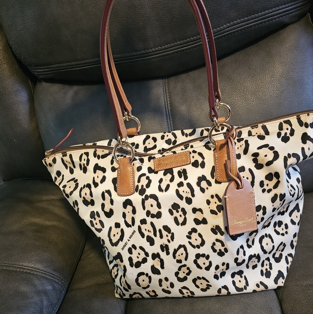 Dooney and Bourke shoulder bag